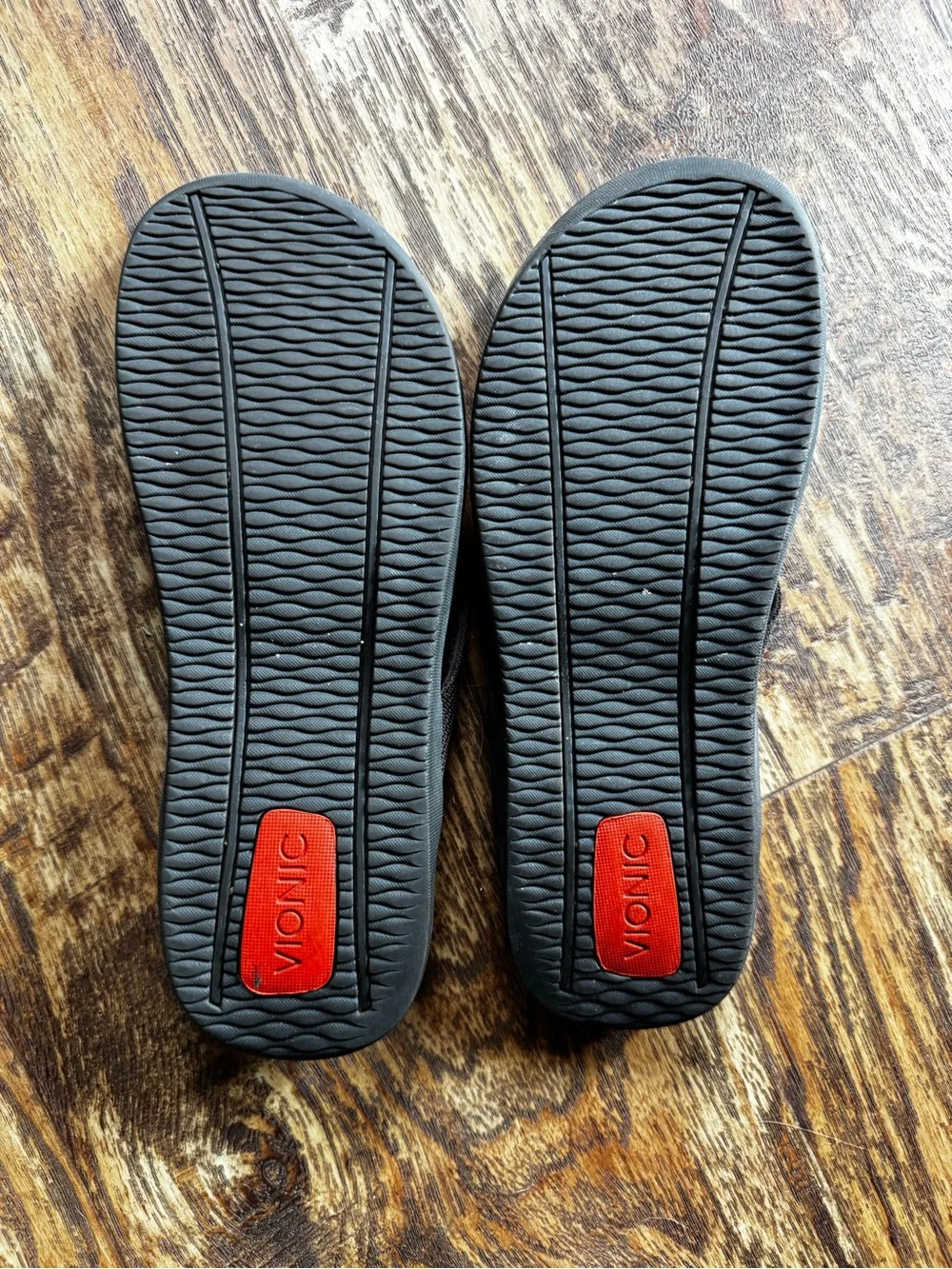 Vionic wave sandals men’s size 11 women’s size 12
